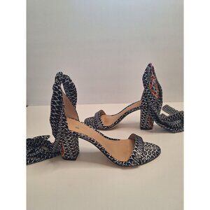💙 Trina Turk INC - Heels